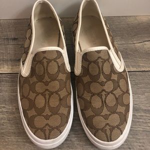 Womens Chrissy Outline Sneaker